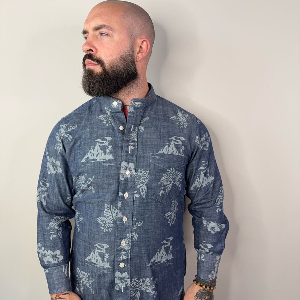 Blue Patterned Button-Up Shirt - Picture 6 of 6